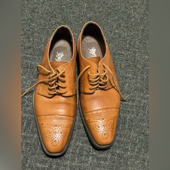 Oxford’s shoes - Picture 3 of 5